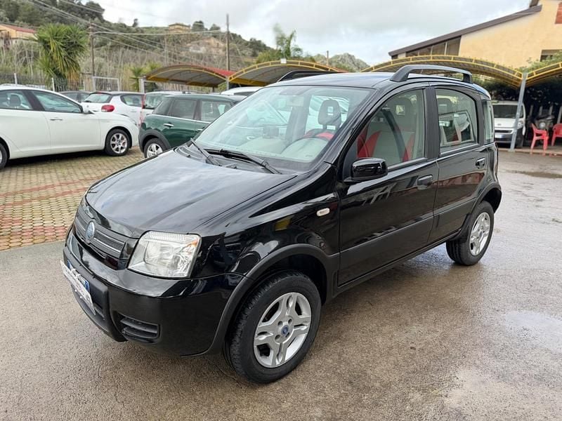 Usata Fiat Panda 4x4 75 CV (55 kW) 2006 Nero Utilitaria