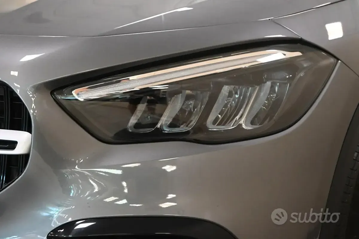 Usata Mercedes GLA180 116 CV (85 kW) 2025 Grigio SUV