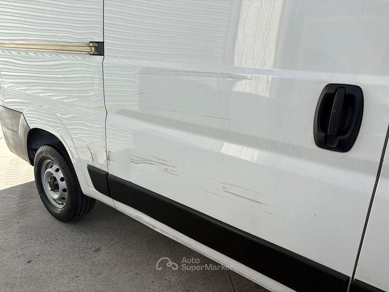 Usado Fiat Ducato 33 140 HP (102 kW) 2023 Branco Van