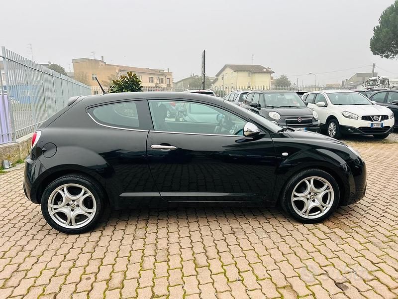 Usata Alfa Romeo MiTo Distinctive 105 CV (77 kW) 2011 Nero Utilitaria