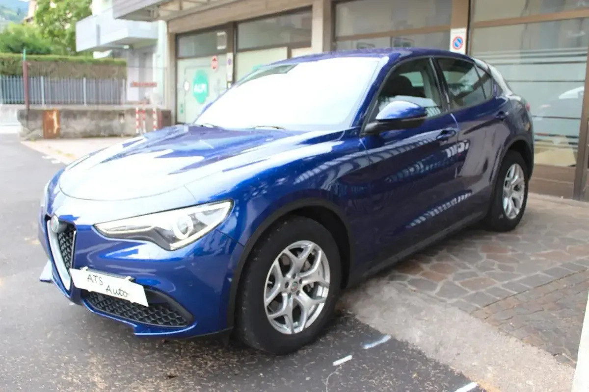 Usata Alfa Romeo Stelvio Business 190 CV (139 kW) 2020 Blu SUV