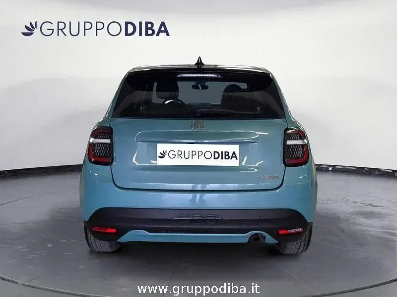 Usata Fiat 600 101 CV (74 kW) 2025 Azzurro SUV