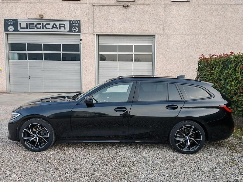 Usata BMW 320 190 CV (139 kW) 2022 Nero Berlina