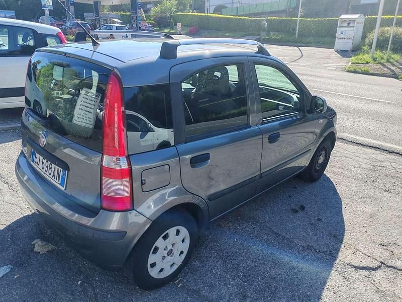 Usata Fiat Panda Emotion 69 CV (50 kW) 2011 Grigio Utilitaria