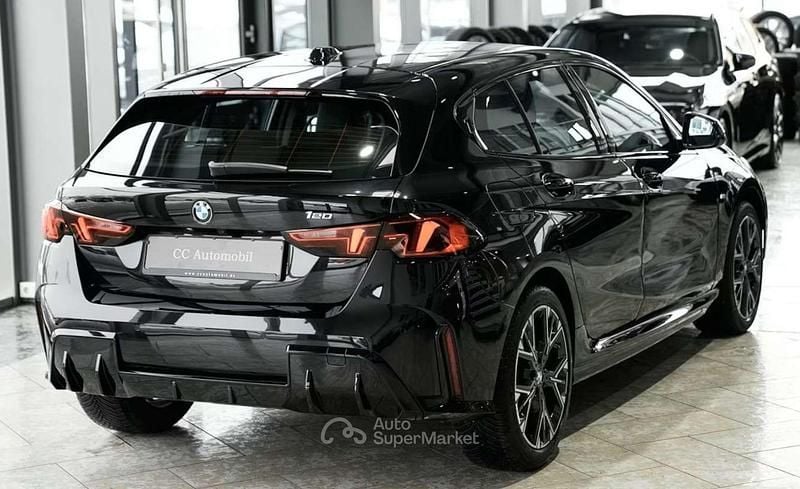 Usata BMW 120 M Sport 170 CV (125 kW) 2024 Nero Utilitaria