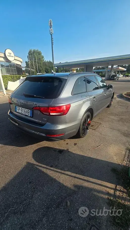 Usata Audi A4 150 CV (110 kW) 2018 Grigio Station wagon