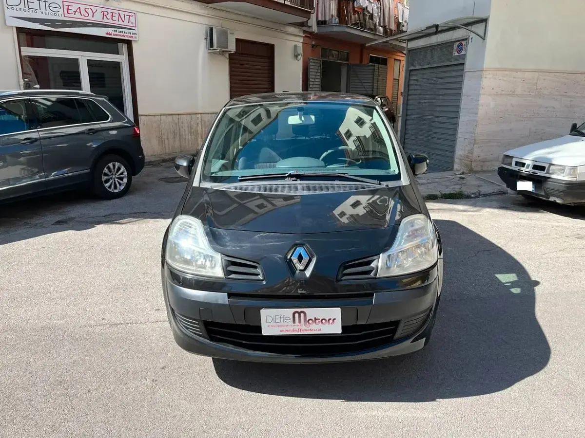 Usata Renault Modus 75 CV (55 kW) 2010 Nero Monovolume