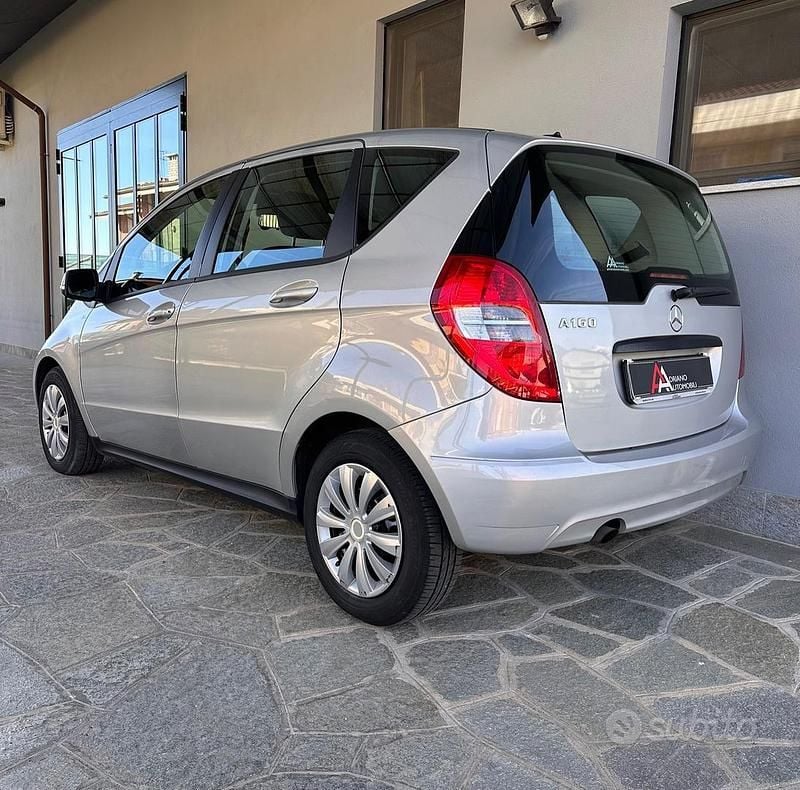 Usata Mercedes A160 Executive 95 CV (69 kW) 2010 Grigio Berlina