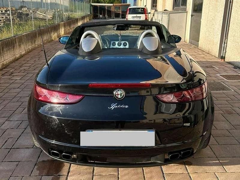 Usata Alfa Romeo Spider Exclusive 260 CV (191 kW) 2007 Nero Cabrio