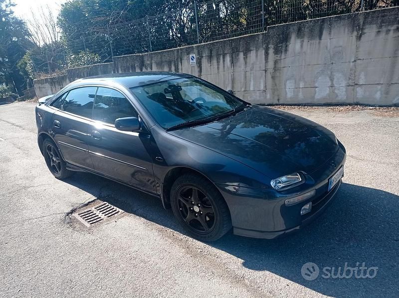 Usata Mazda 323F 144 CV (105 kW) 1999 Blu Coupé