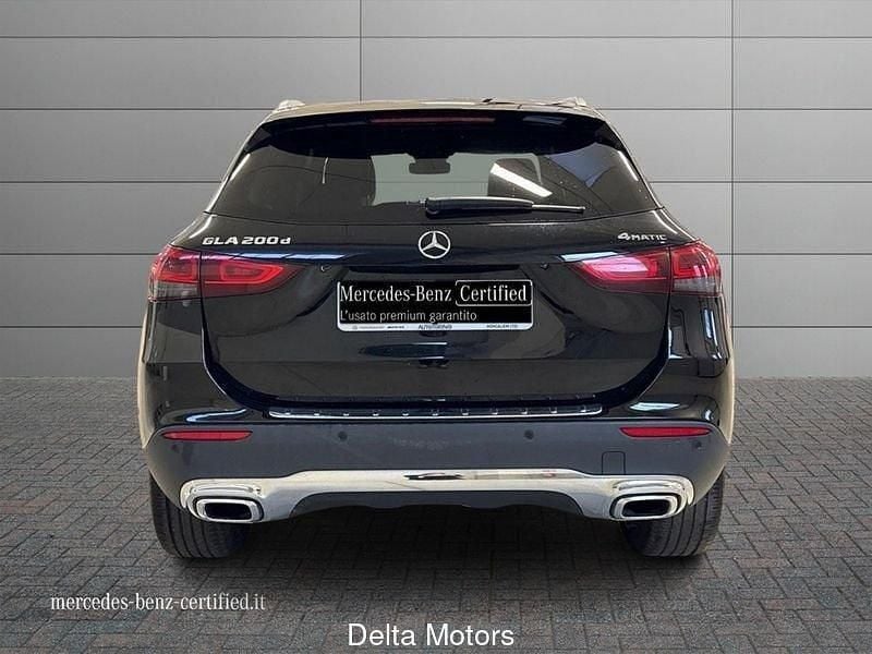 Usata Mercedes GLA200 150 CV (110 kW) 2022 Nero SUV