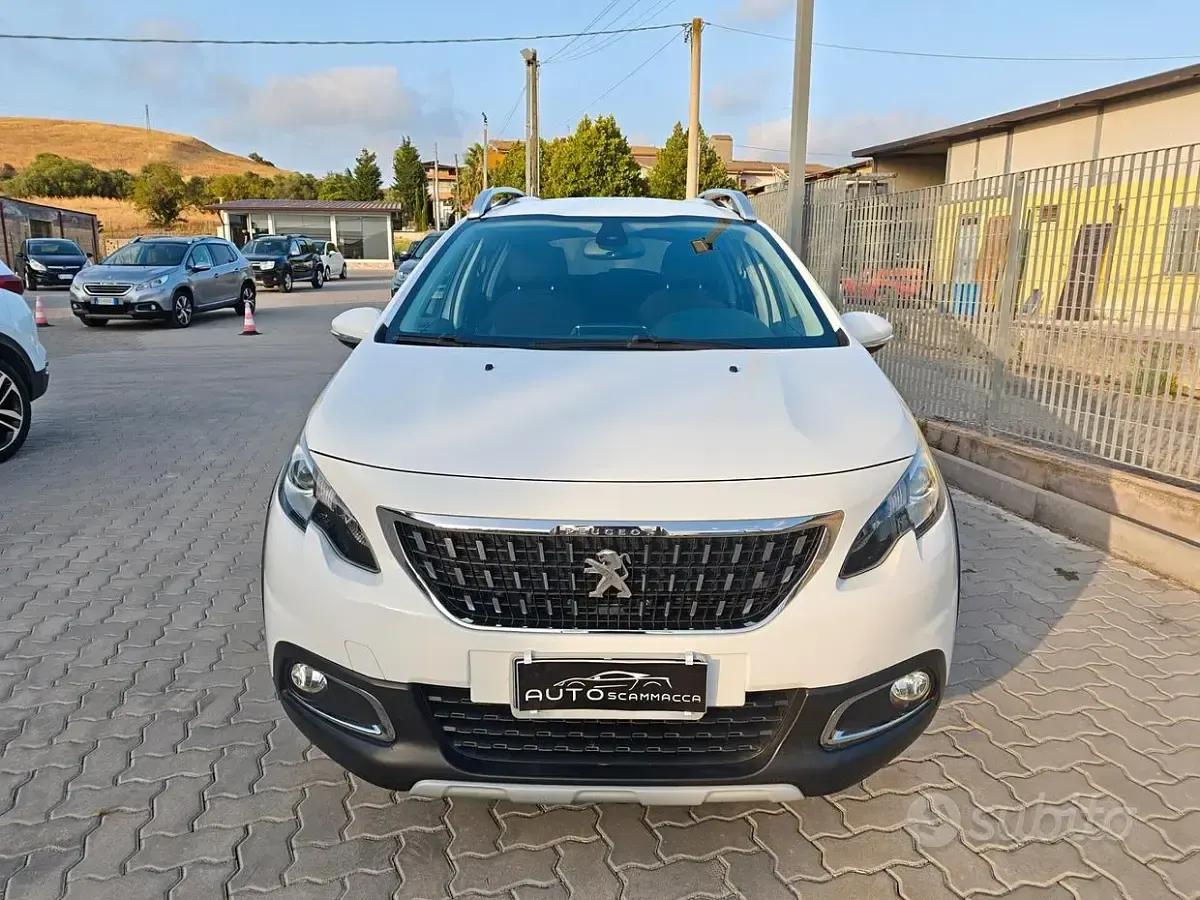 Usata Peugeot 2008 99 CV (72 kW) 2017 Bianco SUV