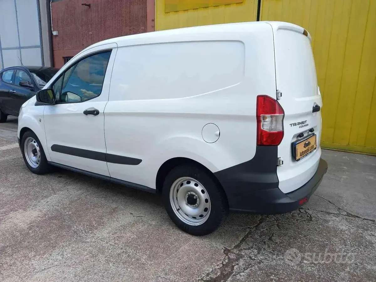 Usata Ford Transit Courier Trend 76 CV (55 kW) 2015 Bianco Furgone