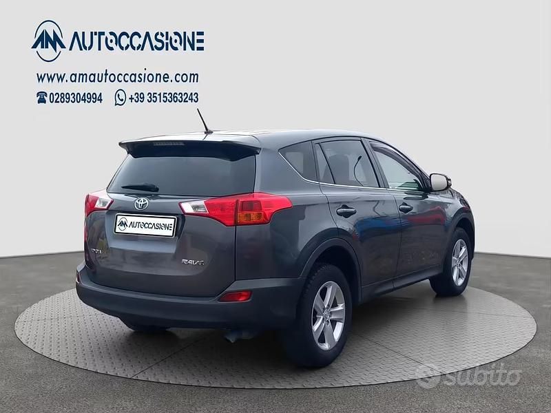 Usata Toyota RAV4 124 CV (91 kW) 2014 Grigio SUV