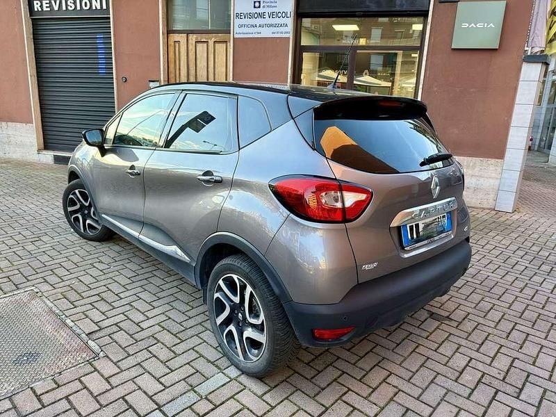 Usata Renault Captur Iconic 90 CV (66 kW) 2016 Grigio SUV