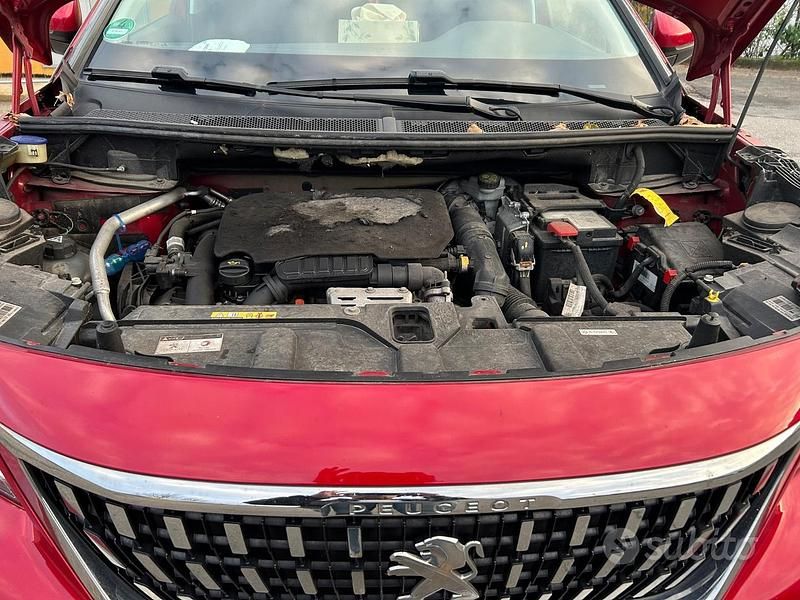 Usata Peugeot 3008 130 CV (95 kW) 2018 Rosso SUV