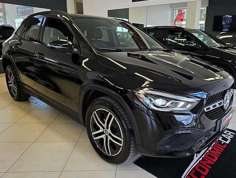 Usata Mercedes GLA200 150 CV (110 kW) 2022 SUV