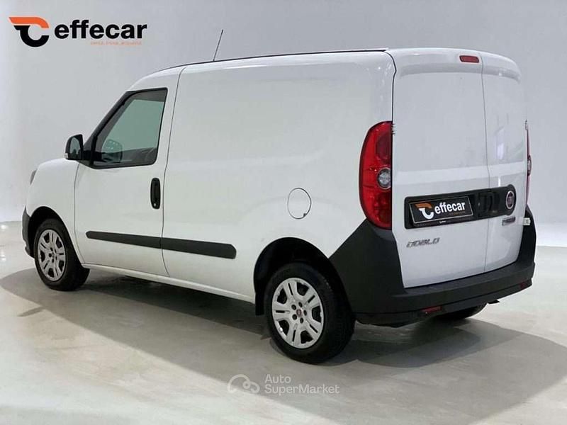 Usata Fiat Doblò S 95 CV (69 kW) 2020 Bianco Monovolume