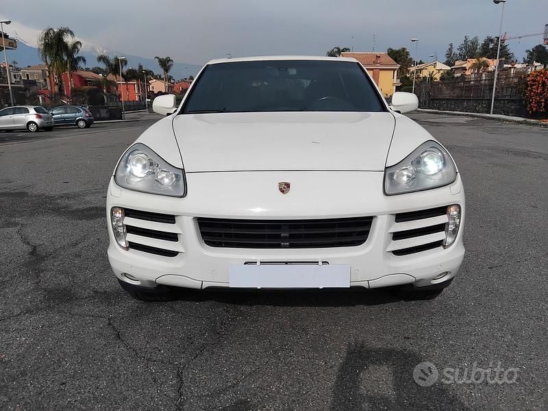 Usata Porsche Cayenne 239 CV (175 kW) 2009 Bianco SUV