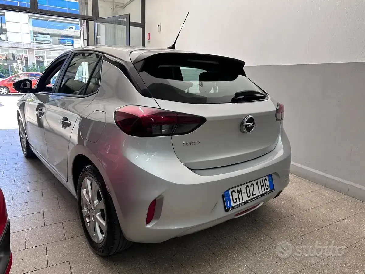 Usata Opel Corsa Edition 75 CV (55 kW) 2023 Grigio Utilitaria