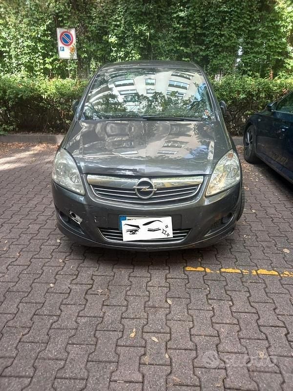 Usata Opel Zafira Cosmo 150 CV (110 kW) 2011 Grigio Monovolume