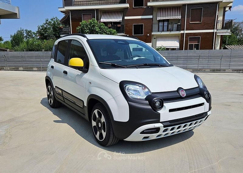 Nuova Fiat Panda Cross Cross 65 CV (47 kW) 2026 Other Utilitaria