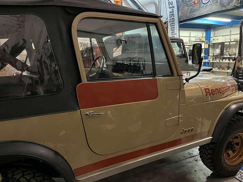Usata Jeep CJ 105 CV (77 kW) 1981 Beige SUV