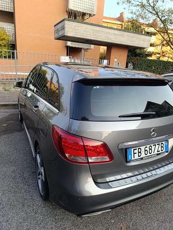 Usata Mercedes A180 Premium 109 CV (80 kW) 2015 Berlina