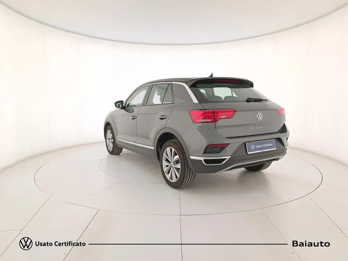 Usata VW T-Roc Style 115 CV (84 kW) 2020 Grigio SUV
