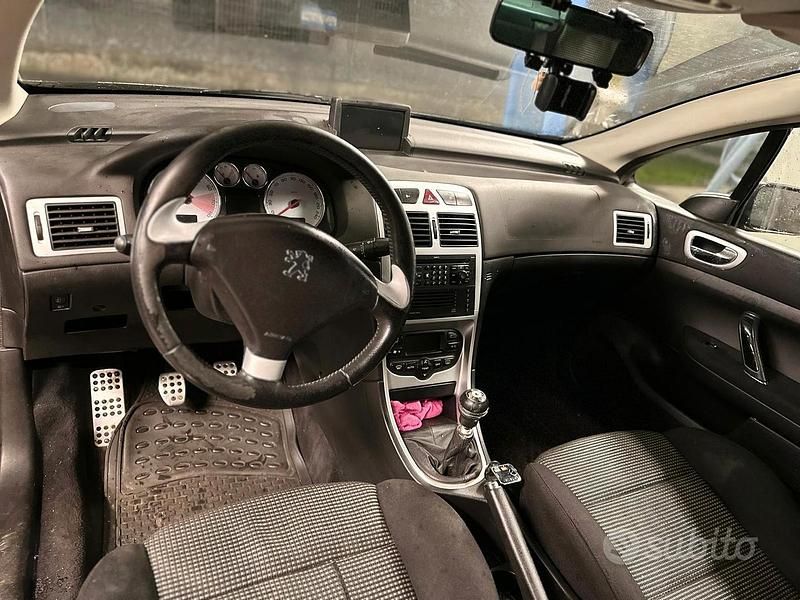 Usata Peugeot 307 CC 2004 Nero Cabrio