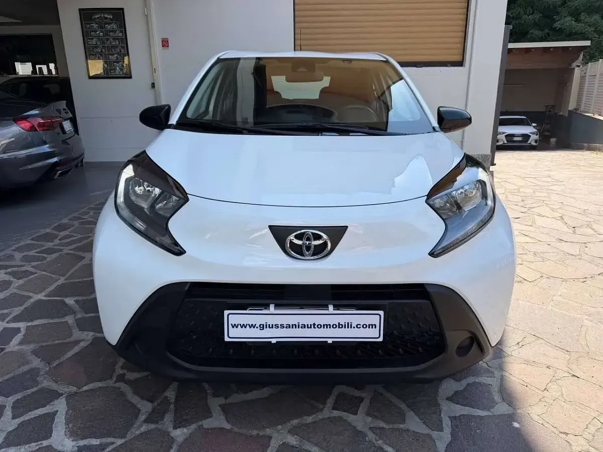 Usata Toyota Aygo X Active 72 CV (52 kW) 2022 Bianco SUV