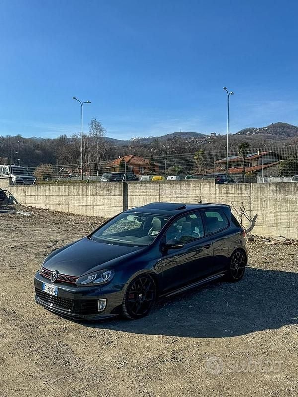 Usata 2011 VW Golf VI Edition Utilitaria | 17.000 € - Immagine 1/4
