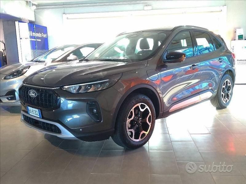 Nuova Ford Kuga Active 243 CV (178 kW) 2025 Grigio SUV