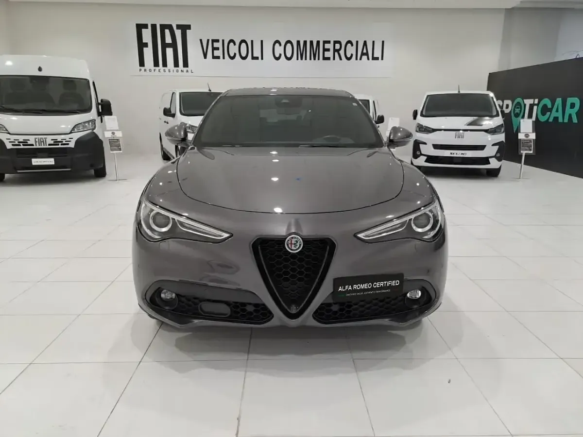 Usata Alfa Romeo Stelvio Sprint 190 CV (139 kW) 2022 Grigio SUV