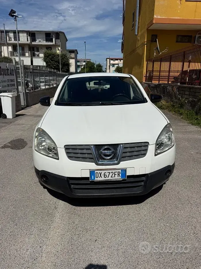 Usata Nissan Qashqai Tekna 106 CV (77 kW) 2009 Bianco SUV