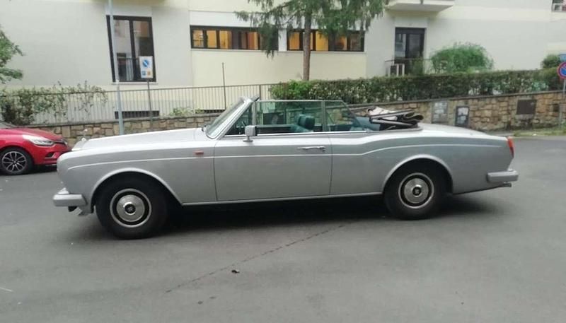 Usata Rolls Royce Corniche 223 CV (164 kW) 1986 Argento Cabrio