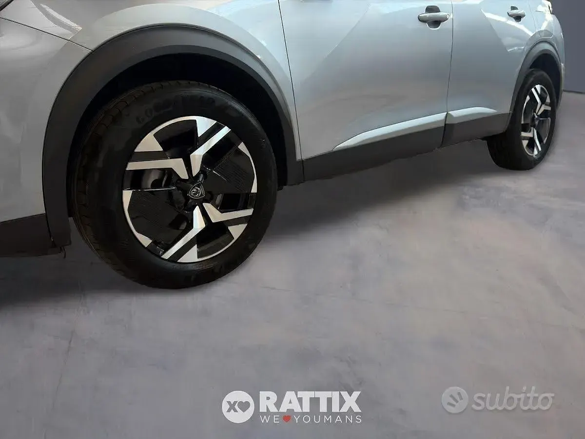 Usata Peugeot 2008 Allure 131 CV (96 kW) 2025 Grigio artense SUV