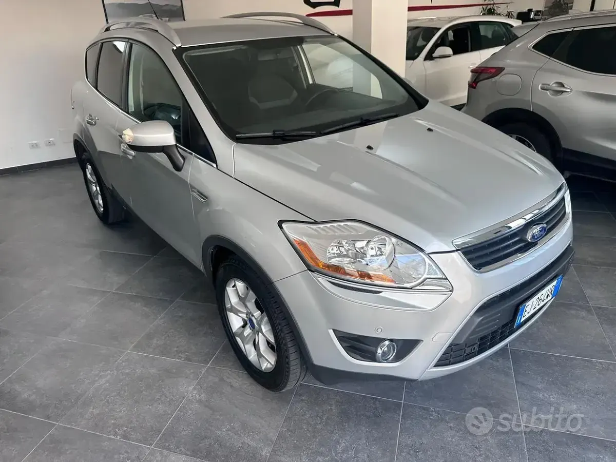 Usata Ford Kuga Titanium 140 CV (102 kW) 2011 Grigio SUV