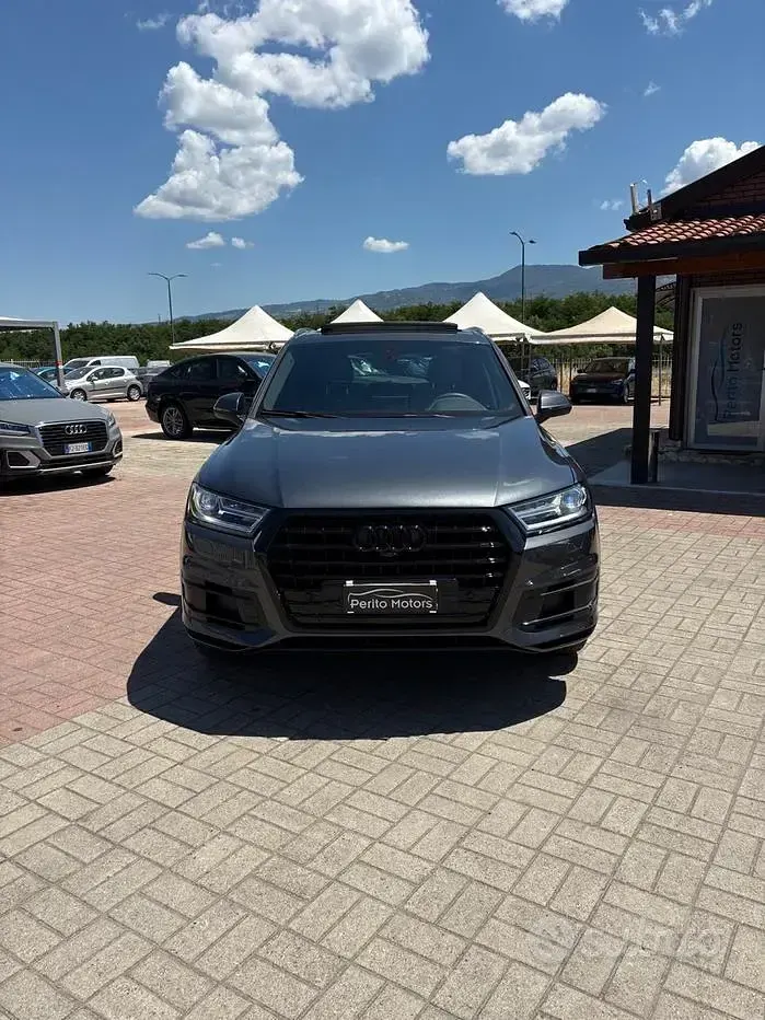 Usata Audi Q7 S-Line 218 CV (160 kW) 2017 Grigio SUV