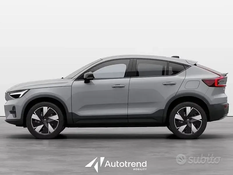 Nuova Volvo EC40 Plus 175 kW (238 CV) 2025 Argento SUV