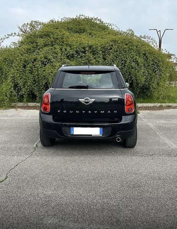 Usata Mini ONE 98 CV (72 kW) 2014 Utilitaria