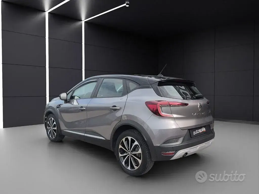 Usata Renault Captur Intens 116 CV (85 kW) 2021 Be style milano SUV