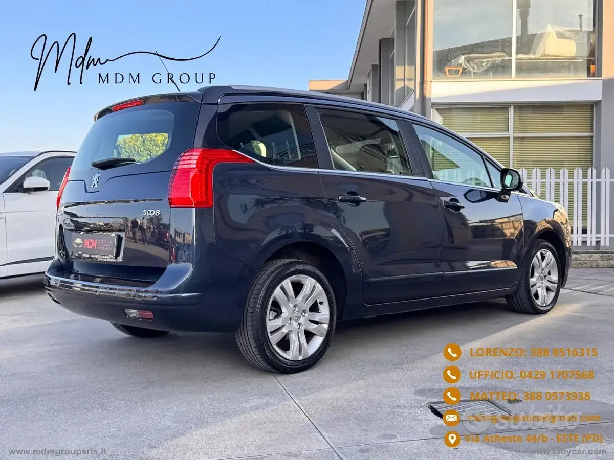 Usata Peugeot 5008 Business-Line 115 CV (84 kW) 2013 Gray Monovolume
