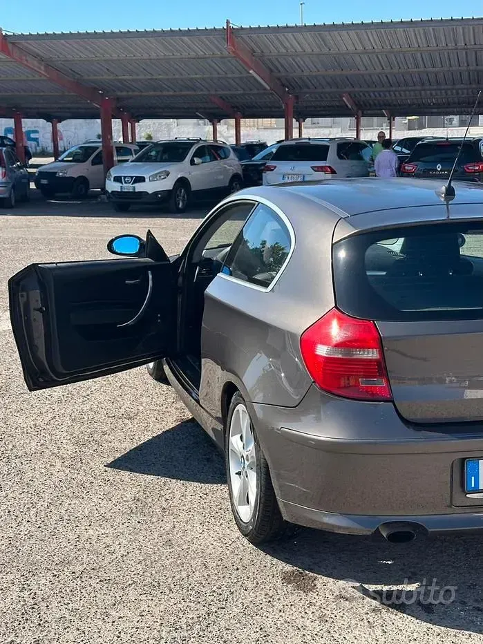 Usata BMW 118 Efficient Dynamics 143 CV (105 kW) 2008 Utilitaria
