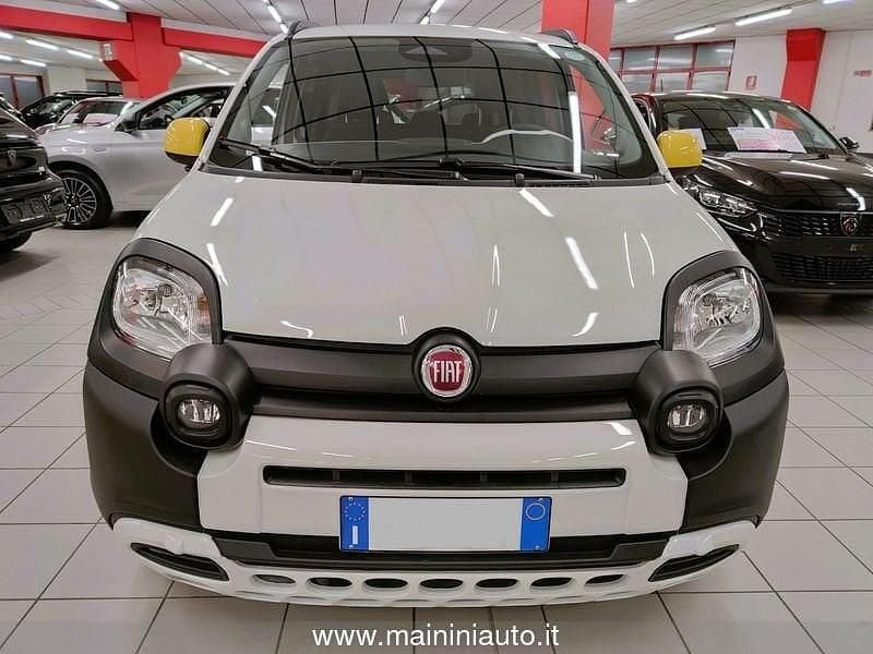 Usata Fiat Panda Cross Cross Plus 69 CV (50 kW) 2025 Bianco Utilitaria