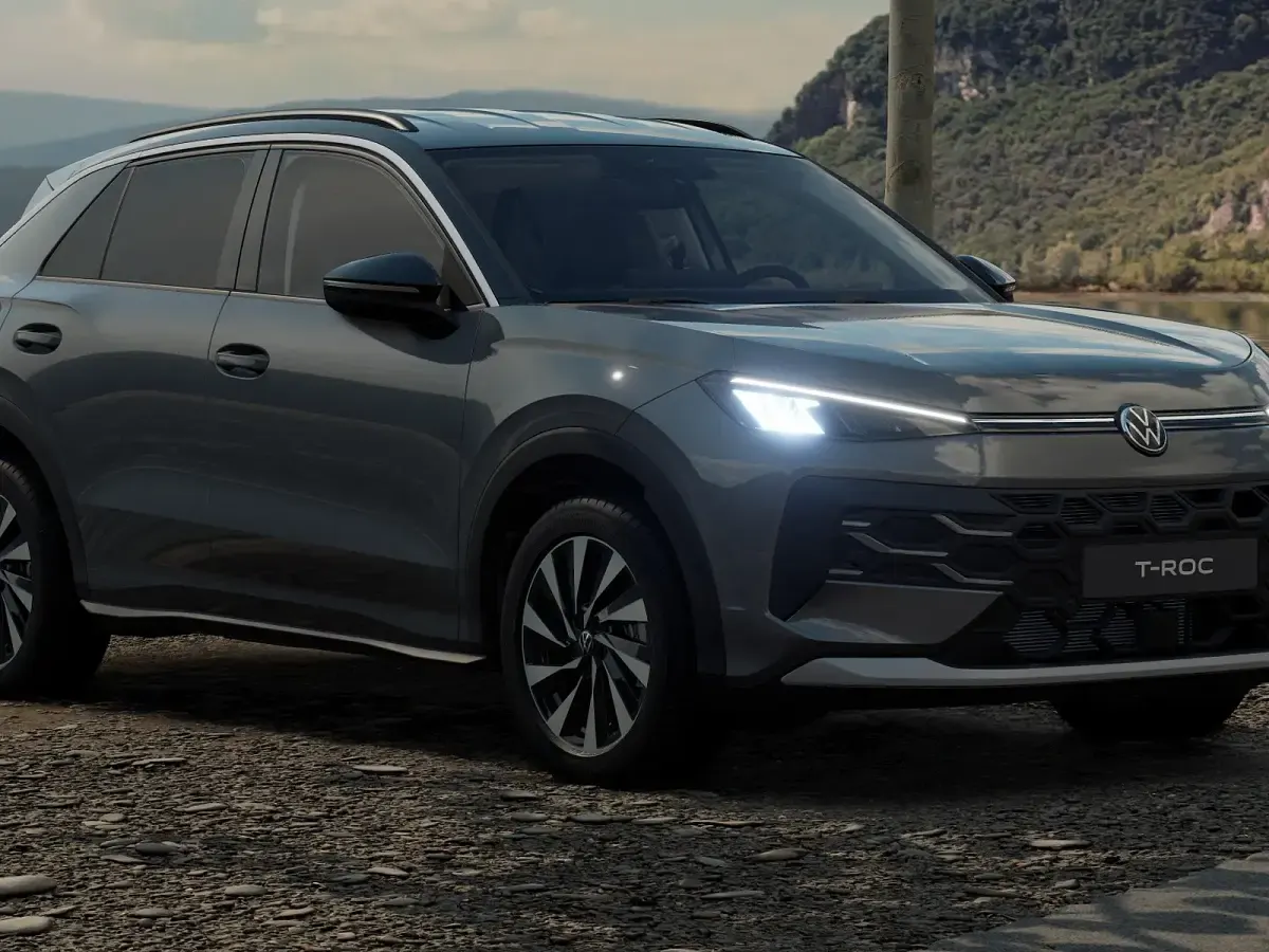 Nuova VW T-Roc Life 115 CV (84 kW) 2026 Wolf grey metallizzato nero SUV
