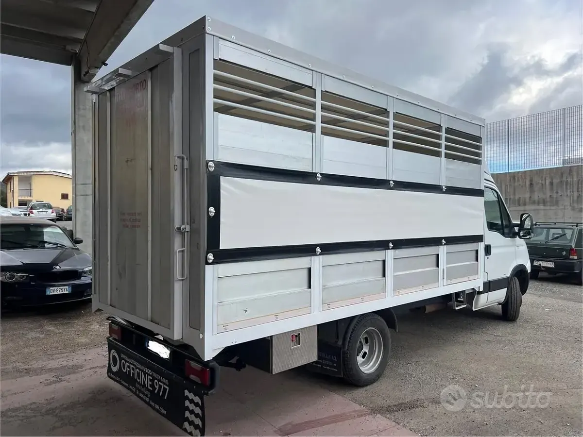 Usata Iveco Daily 177 CV (130 kW) 2008 Bianco