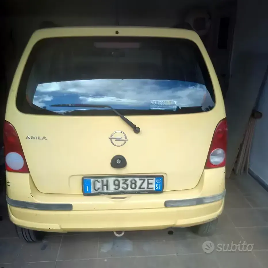 Usata Opel Agila 60 CV (44 kW) 2004 Giallo Monovolume