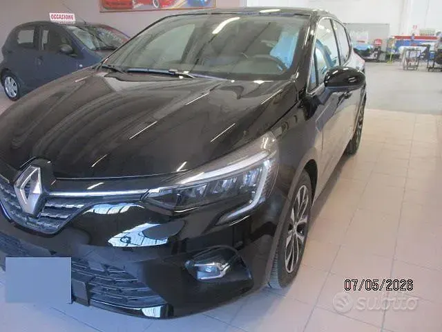 Usata Renault Clio V Techno 91 CV (66 kW) 2022 Nero Utilitaria