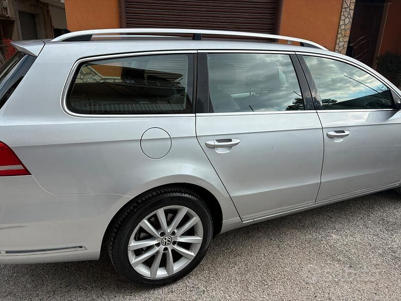 Usata VW Passat 130 CV (95 kW) 2012 Station wagon